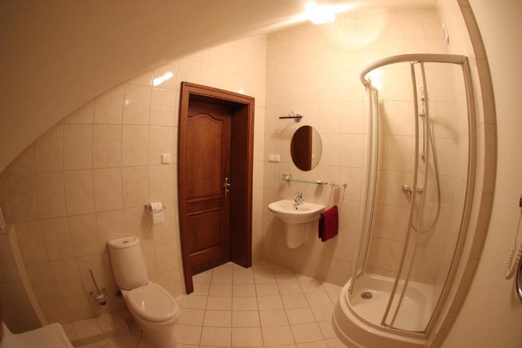 Hubertus Dwor Mysliwski オポーレ 部屋 写真